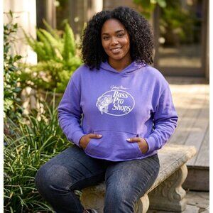 Bass Pro Shops Womens Purple Cropped Hoodie Sweatshirt XL Johnny Morris Logo